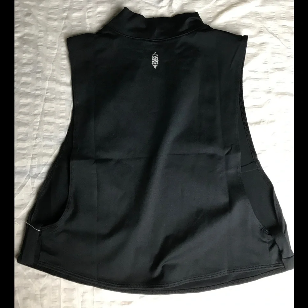 FREE PEOPLE Movement Bright Light Performance Crop Small